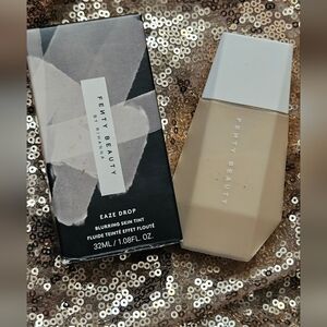 Fenty Beauty Eaze Drop Blurring Skin Tint - Tan
